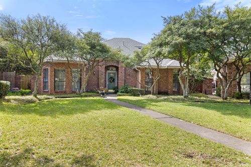 16622 Cleary Circle, Dallas, TX, 75248 | Card Image