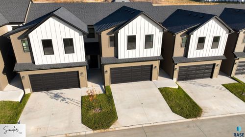 567 Prairieside Trl Trail, Harrisburg, SD, 57032 | Card Image