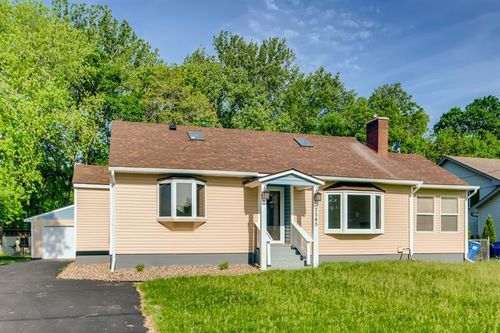 2545 Edgerton St, Little Canada, MN, 55117-1620 | Card Image