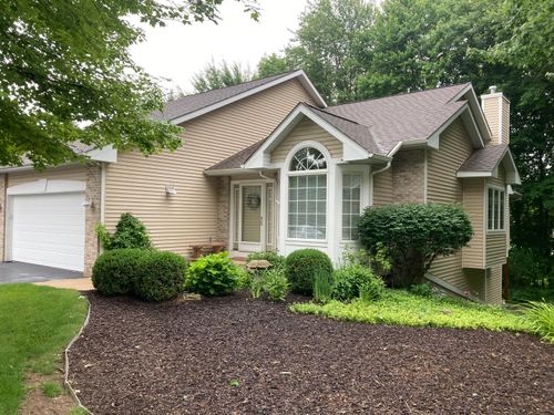 135 Rose Ct, Battle Creek, MI, 49015-9659 | Card Image