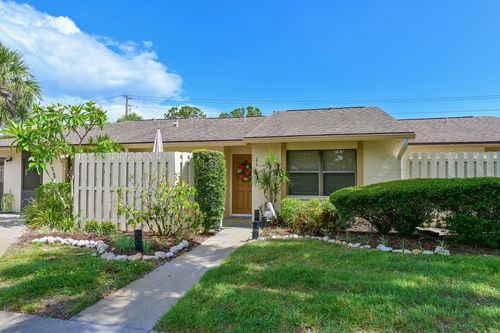 2915 61st St W, BRADENTON, FL, 34209-7043 | Card Image