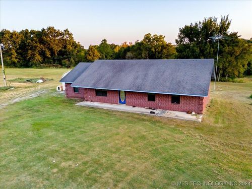 711 E Iowa St, Whitefield, OK, 74472-1677 | Card Image