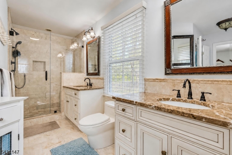 Residential in Ringwood Boro 3