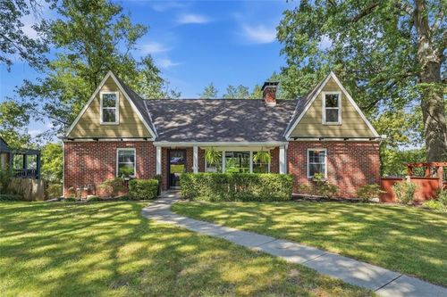 928 E Drumm Cir, Independence, MO, 64055-1838 | Card Image