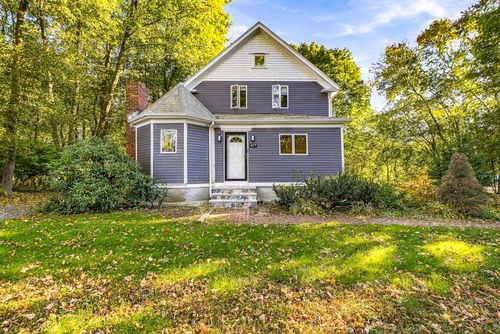 477 Oakhill Ave, Attleboro, MA, 02760 | Card Image