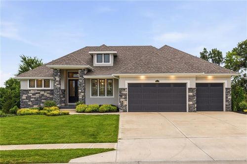 10139 Kansas Ave, Kansas City, MO, 64155 | Card Image