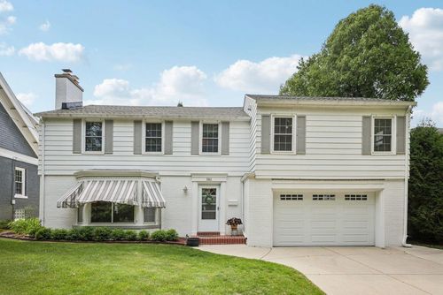 5961 N Lake Drive, Whitefish Bay, WI, 53217 | Card Image