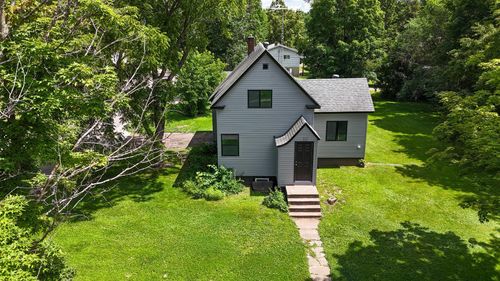 422 Park Ave, Sandstone, MN, 55072-5220 | Card Image