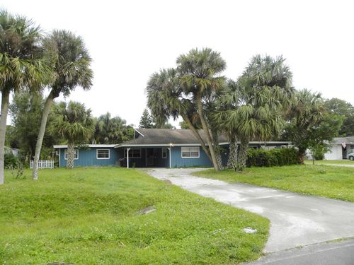 8206 Lakeland Blvd, Fort Pierce, FL, 34951-1341 | Card Image