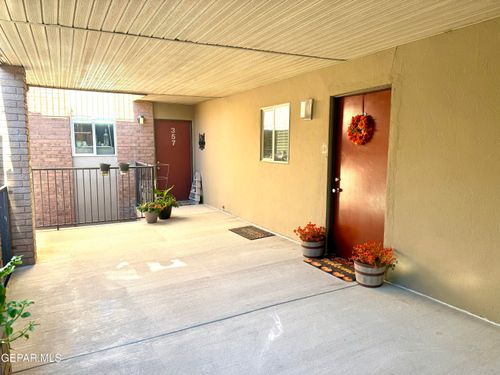 p358-4433 N Stanton St, El Paso, TX, 79902-1372 | Card Image