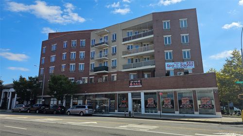 302-149-06 Northern Blvd, Flushing, NY, 11354-4391 | Card Image