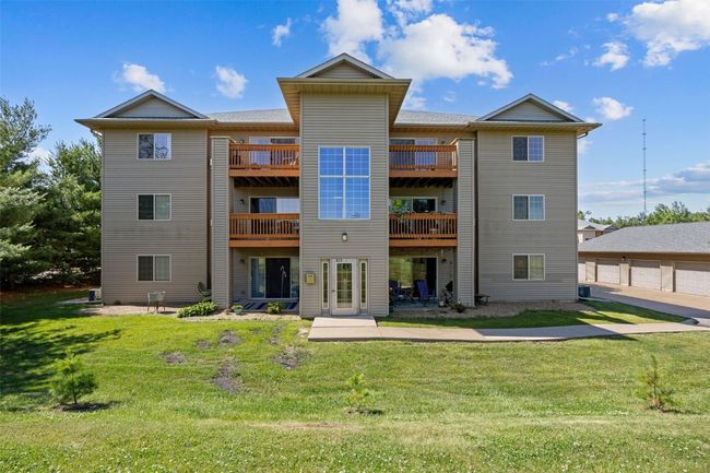 UNIT-11 - 620 Colton Cir Ne, Condo with 2 bedrooms, 1 bathrooms and null parking in Cedar Rapids IA | Image 17