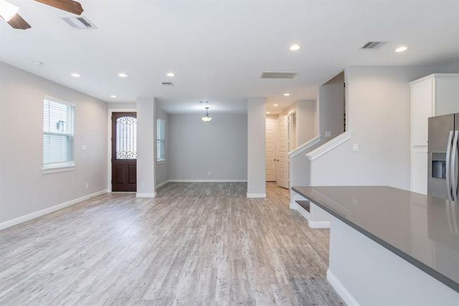 9917 Brickhouse Dr, House other with 3 bedrooms, 3 bathrooms and 2 parking in Houston TX | Image 15