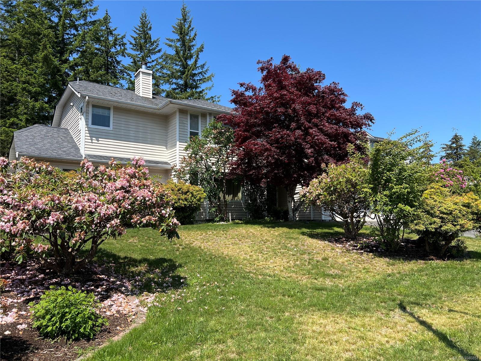 Residential in Gold River