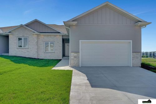 8621 S 50th Ct, Lincoln, NE, 68516-6049 | Card Image