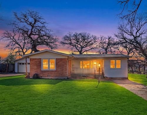 312 E Ellen Ave, Hurst, TX, 76053-6911 | Card Image