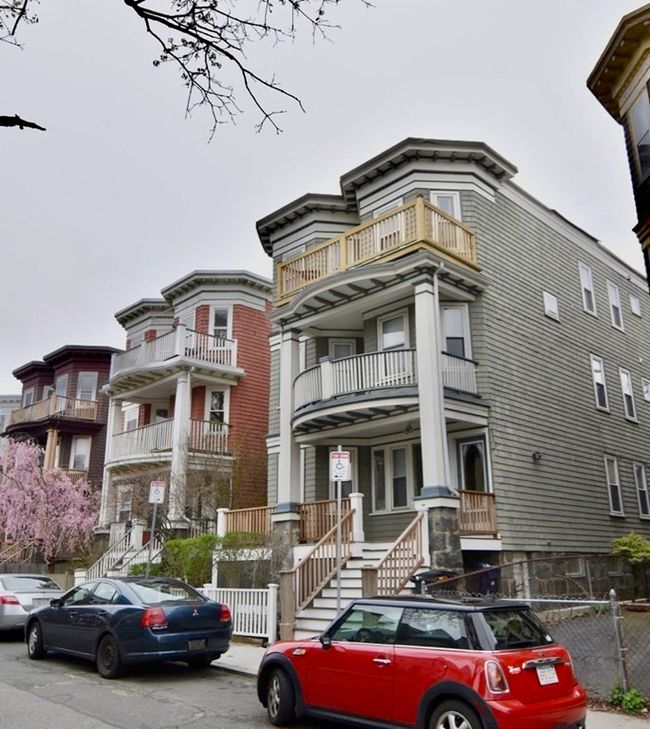 APT-3 - 14 Dawes St, Condo with 2 bedrooms, 1 bathrooms and null parking in Boston MA | Image 22