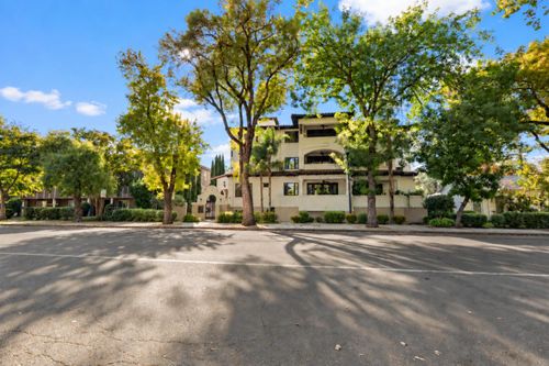 32-225 B St, Davis, CA, 95616-4504 | Card Image