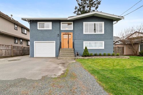 45362 Wells Rd, Chilliwack, BC, V2R1H3 | Card Image