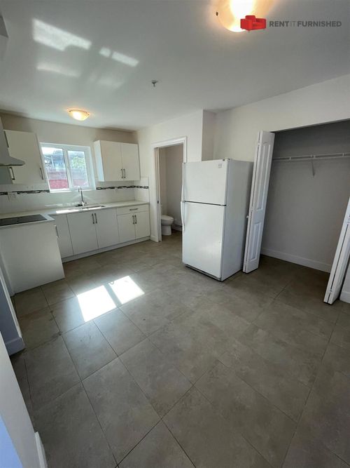 617 E 65th Avenue, Vancouver, BC, V5X2P7 | Card Image