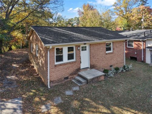 1402 Cyril Ln, Greensboro, NC, 27401-4208 | Card Image