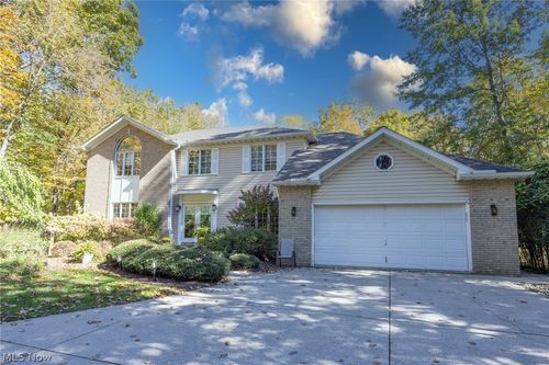 6766 Wilson Mills Rd, Gates Mills, OH, 44040-9624 | Card Image