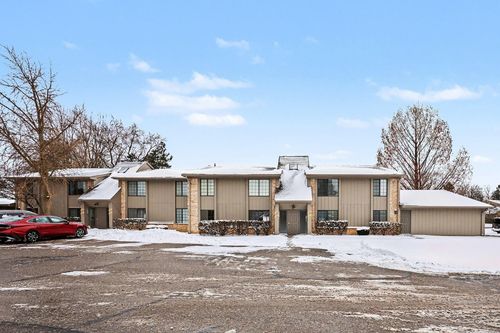 1891 Meadow Dale Ct, Rochester Hills, MI, 48309-3333 | Card Image