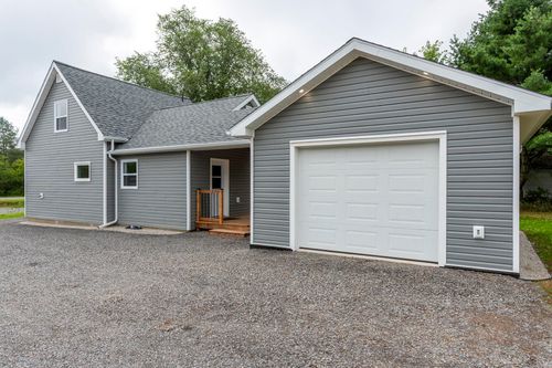 829 N Bishop Rd, Lakeville, NS, B4N3V7 | Card Image