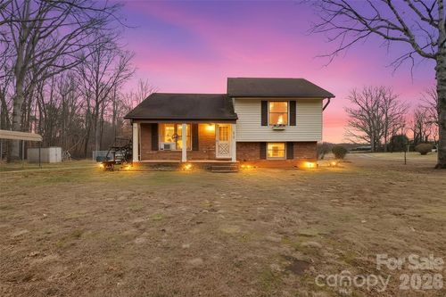 650 Old Wilkesboro Road Ext, Taylorsville, NC, 28681-4215 | Card Image