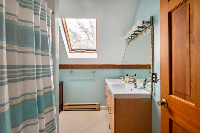 99 Old Purchase Rd, House other with 4 bedrooms, 3 bathrooms and null parking in Edgartown MA | Image 25