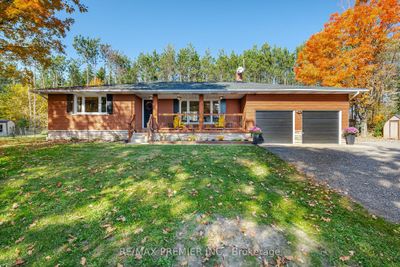 4904 10 Th Sideroad, House other with 3 bedrooms, 2 bathrooms and 8 parking in Essa ON | Image 2