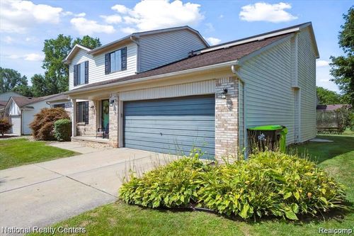 24897 Fairway Hills Dr, Novi, MI, 48374-3048 | Card Image