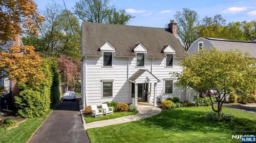 583 Highland Ave, Montclair, NJ, 07043-1205 | Card Image