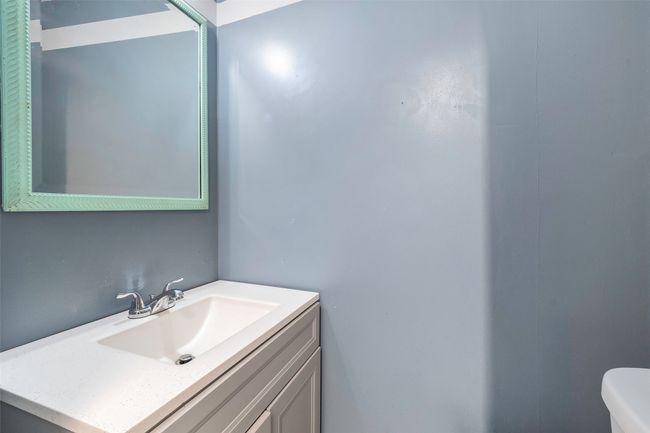 Garage converted half bath | Image 12
