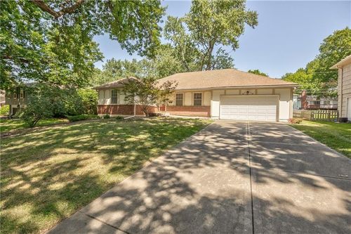 9610 W 97th St, Overland Park, KS, 66212-5114 | Card Image