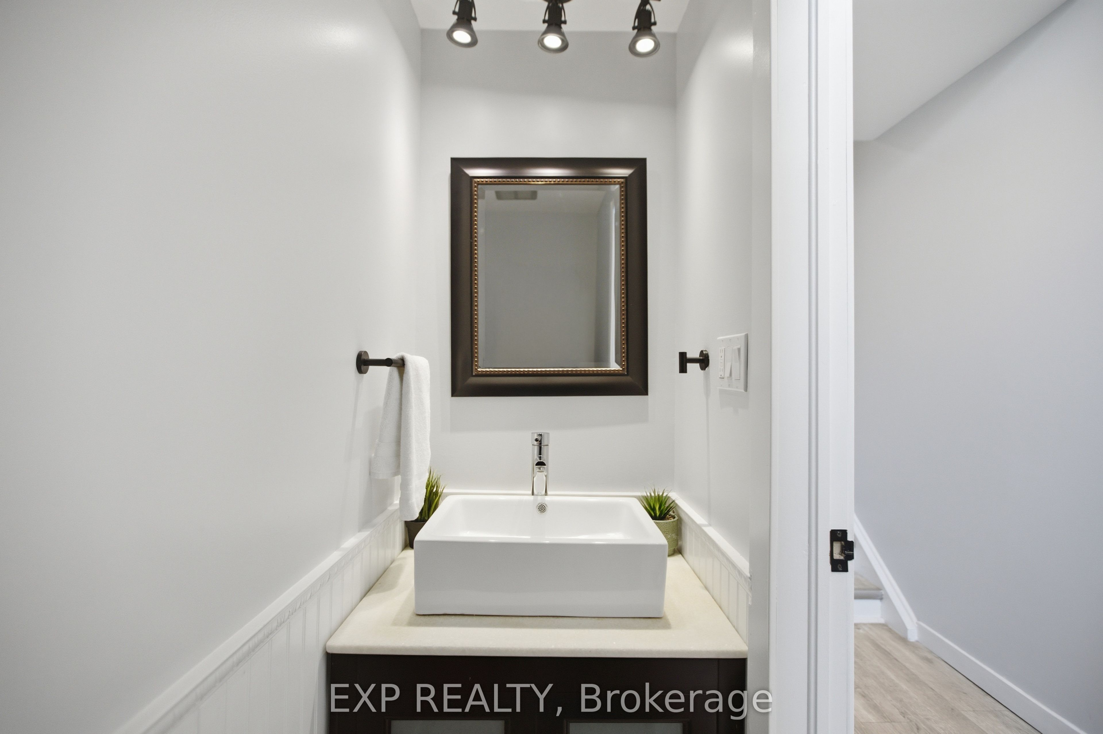 Residential in Cyrville - Carson Grove - Pineview 4