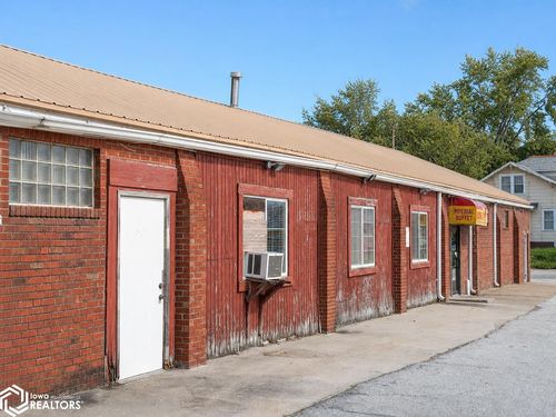 500 W Burlington Avenue, Fairfield, IA, 52556 | Card Image