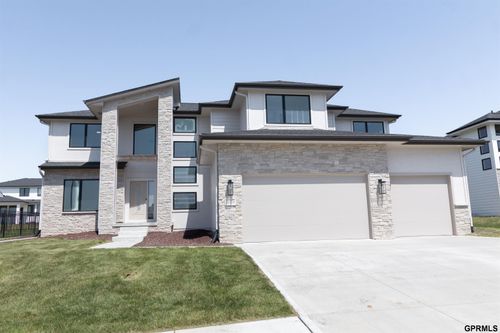 21126 Arlington Street, Elkhorn, NE, 68022 | Card Image