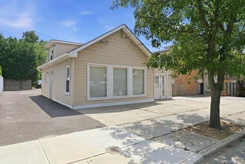 2169 Wantagh Avenue, Hempstead, NY, 11793 | Card Image