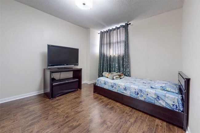 611 - 390 Dixon Rd, Condo with 3 bedrooms, 2 bathrooms and 1 parking in Etobicoke ON | Image 18