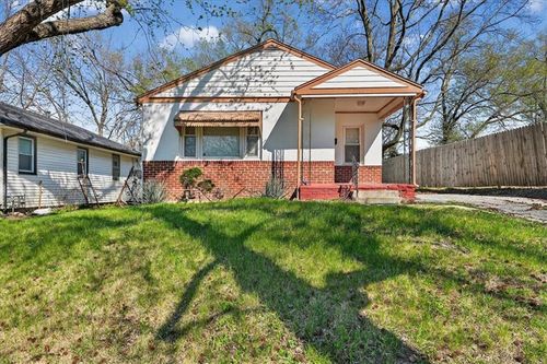 7205 Wabash Ave, Kansas City, MO, 64132-3335 | Card Image