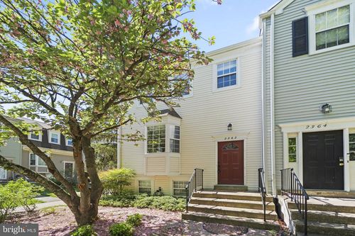 2362 Hunters Square Ct, RESTON, VA, 20191-2818 | Card Image