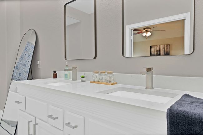 Full bath with double vanity and ceiling fan | Image 37