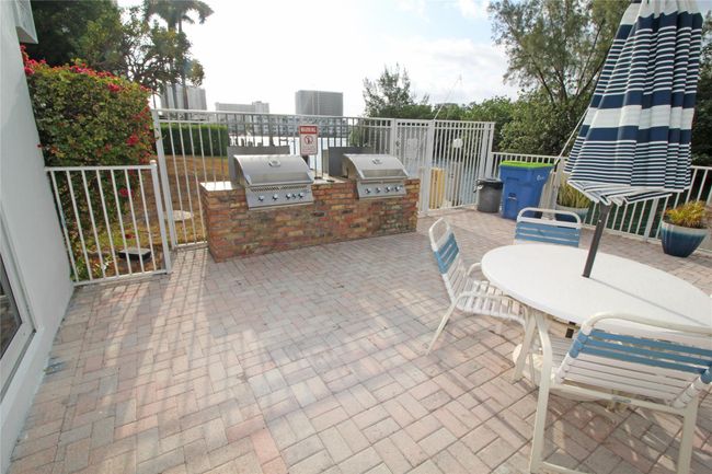 APT-103D - 2860 Ne 14 Th Street Cswy, Condo with 2 bedrooms, 2 bathrooms and null parking in Pompano Beach FL | Image 7