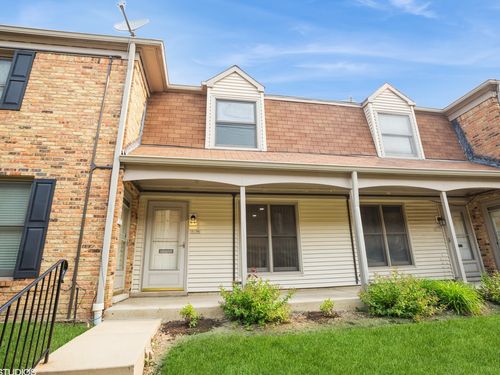 1812-1812 Bristol Walk, Hoffman Estates, IL, 60169-6804 | Card Image