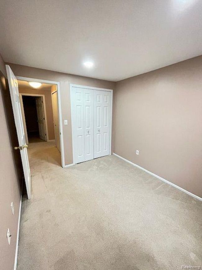 37310 Glenbrook Dr, Condo with 3 bedrooms, 2 bathrooms and null parking in Clinton Twp MI | Image 27