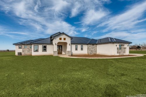 202 Venado Oaks, Castroville, TX, 78009-2281 | Card Image