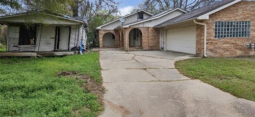 2723 9th St, Alexandria, LA, 71302-5925 | Card Image