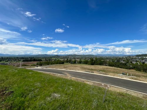 88-468 Pinnacle Rdg, Eagle Point, OR, 97524-9031 | Card Image