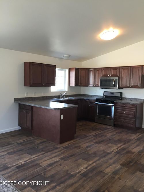 8122 E Snow Cave Circle, Palmer, AK, 99645 | Card Image